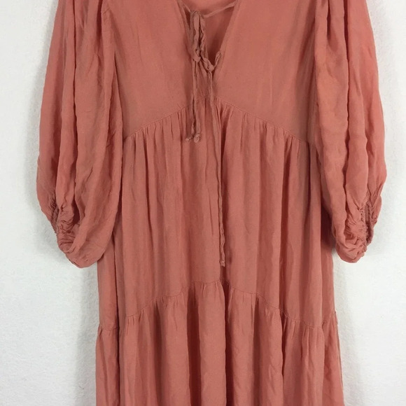 Young Fabulous & Broke Dawn Coral Tiered Oversized Midi Dress Medium - Picture 11 of 16